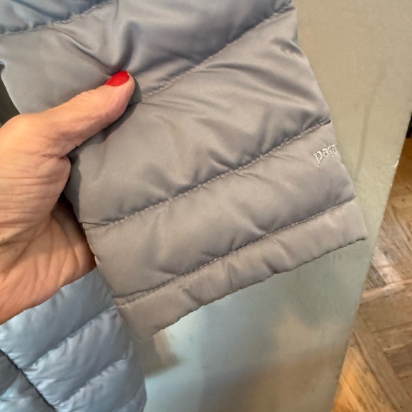 Patagonia Women's Light Gray Puffer Coat Down feathers - Picture 5 of 6